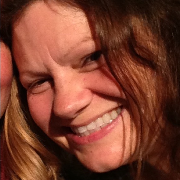 Meet your Posher, Shellie - Picture 2 of 4